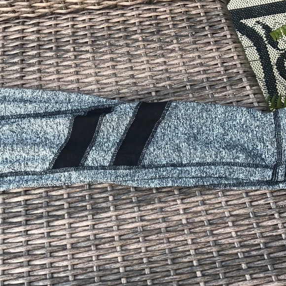 Silky feeling gray and black ankle length tights - Picture 3 of 5